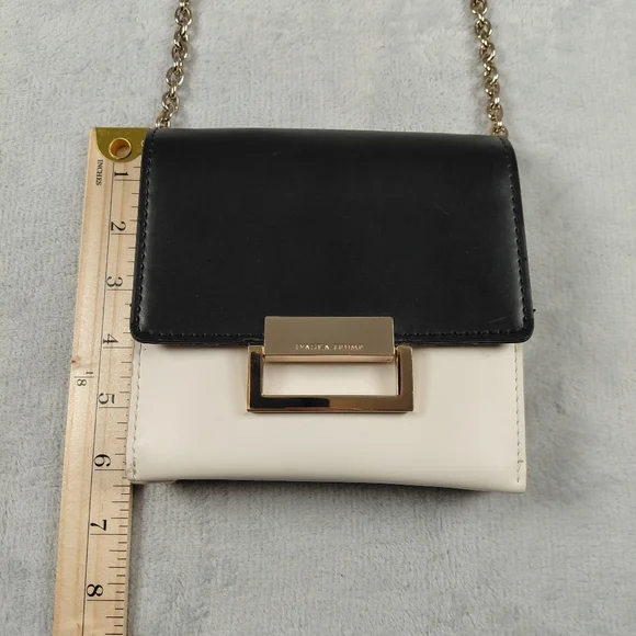 Ivanka Trump Small Purse - Picture 11 of 13